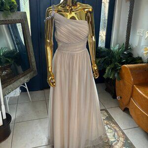 Elegant Ruched Evening Gown - Size 18 - Champagne Platinum